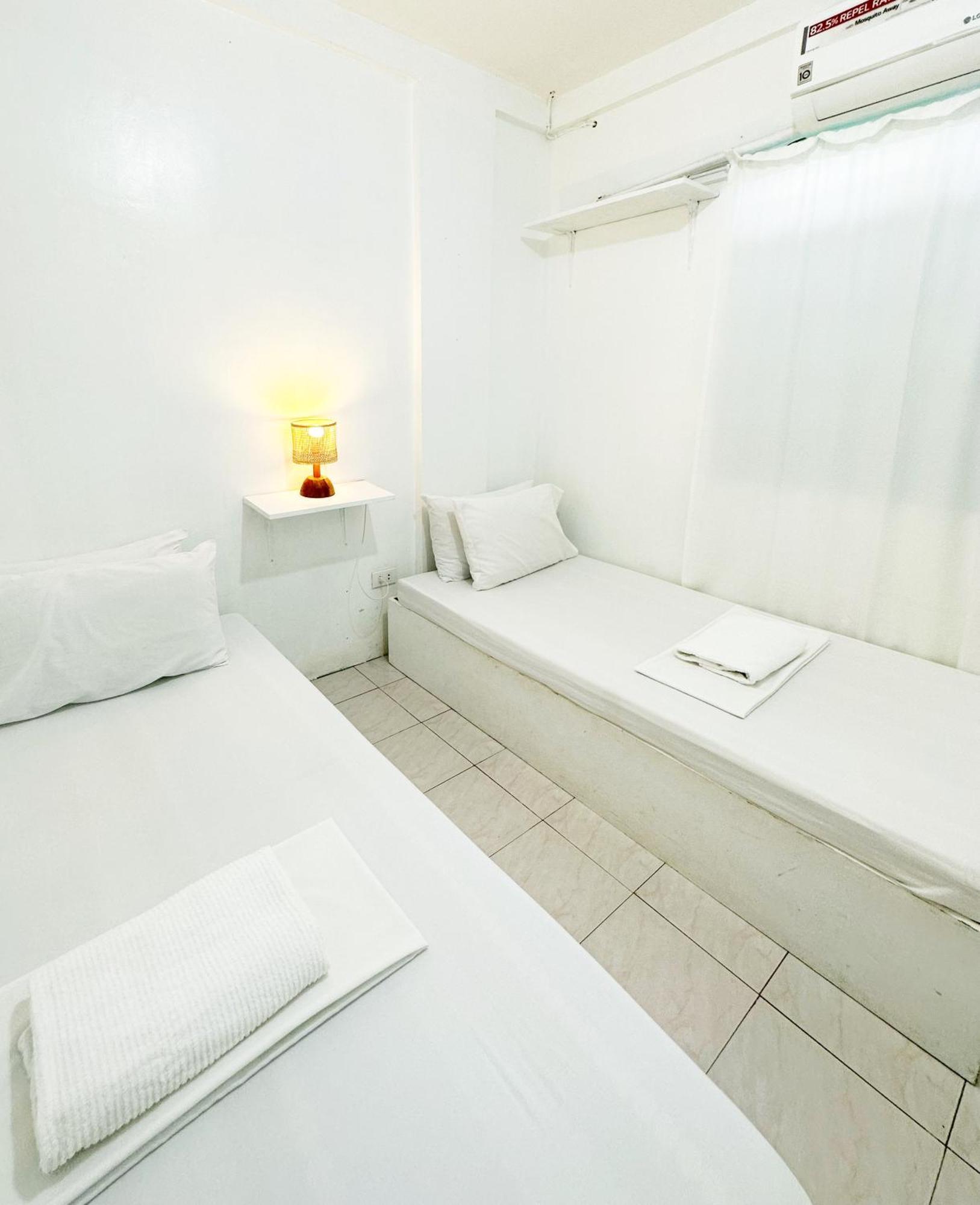 Backpackers Homestay - Nomadsmnl Manila Exterior foto