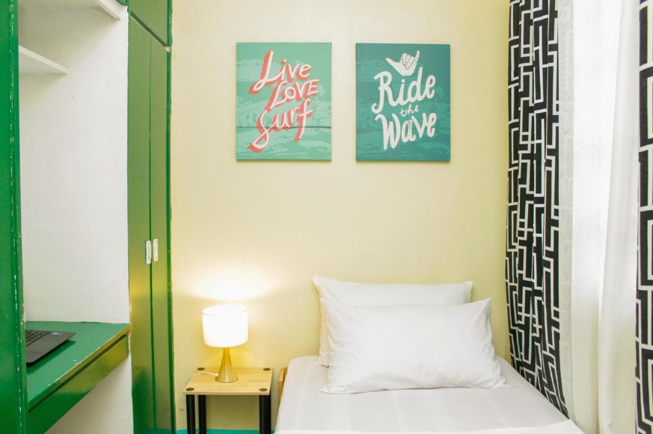 Backpackers Homestay - Nomadsmnl Manila Exterior foto